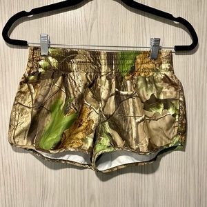 Outrageous Realtree shorts M